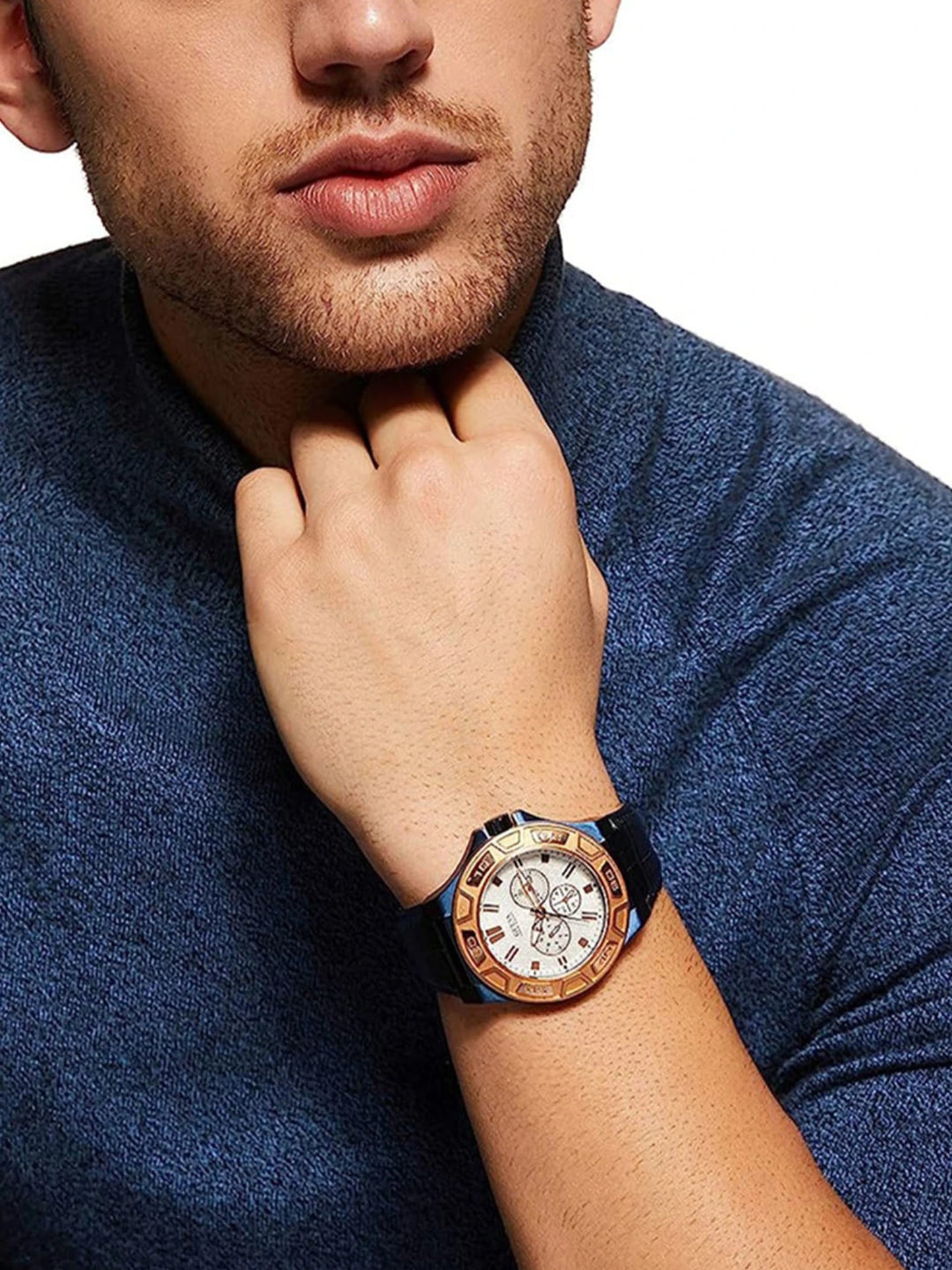 GUESS W0674G7