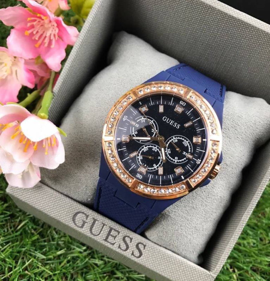 GUESS W1093L2