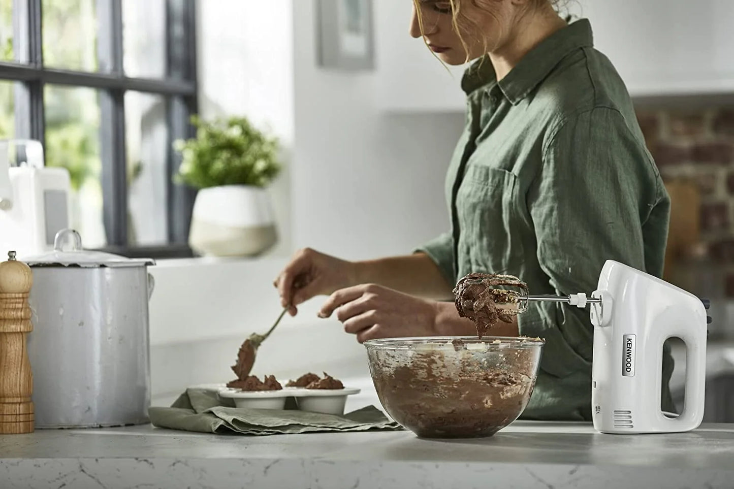 KENWOOD HAND MIXER -HMP20