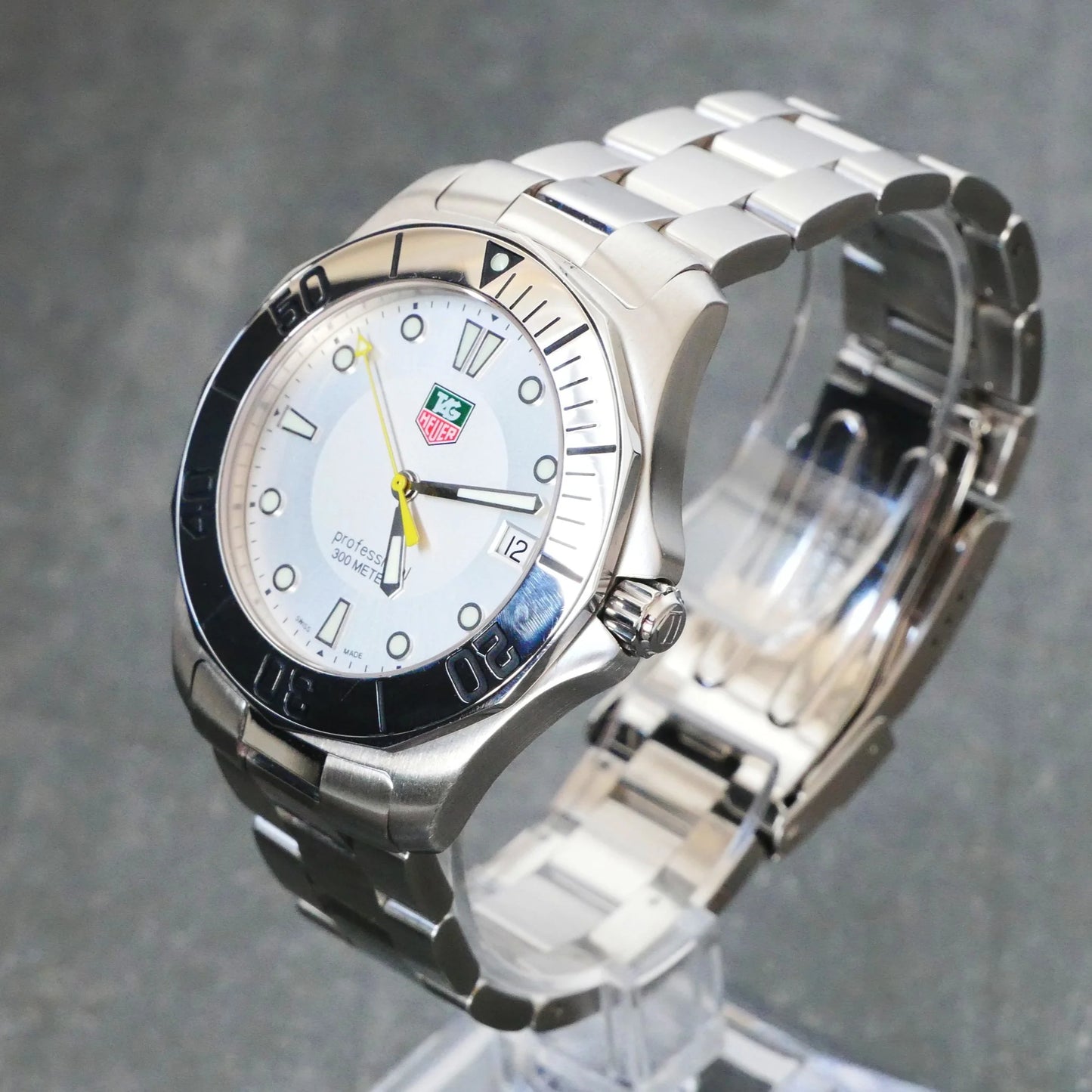 TAG Heuer Aquaracer Silver Men's Watch - WAB1111.BA0801