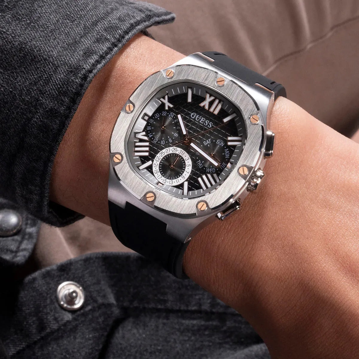 GUESS GW0571G1