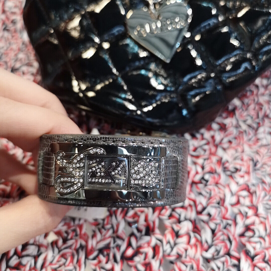 GUESS W11142L1
