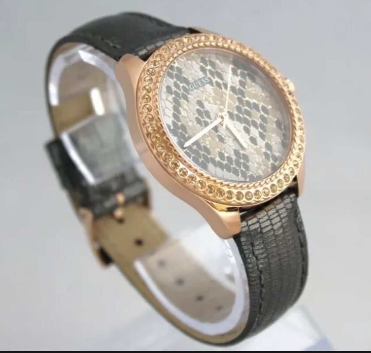 GUESS W0626L2